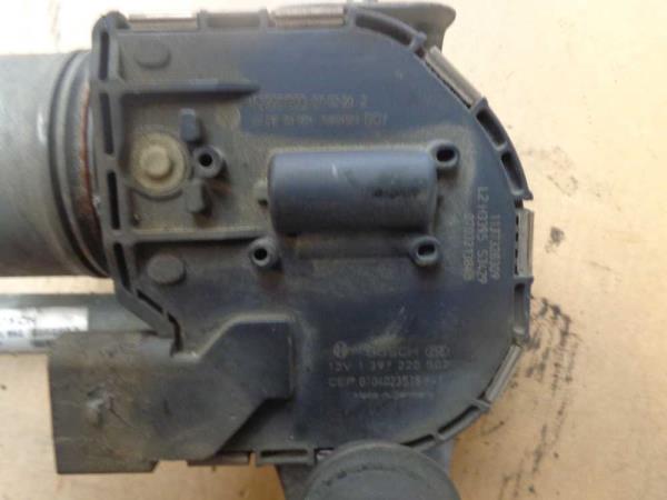 MOTEUR D ESSUIE GLACE AVANT DROIT VW TOURAN - Vue 2